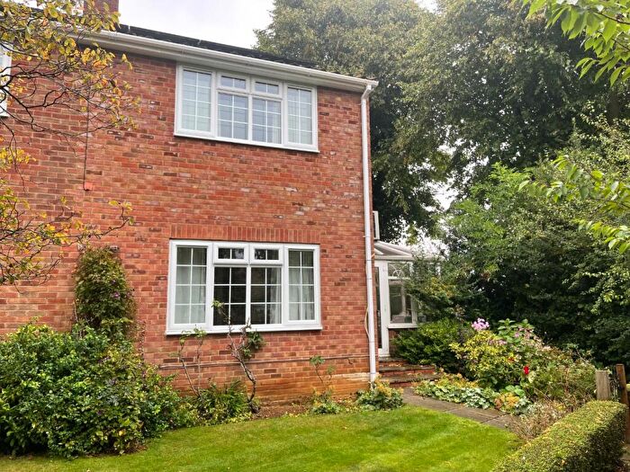 1 Bedroom Flat To Rent In Church Gardens, Ravensthorpe, Northampton, NN6