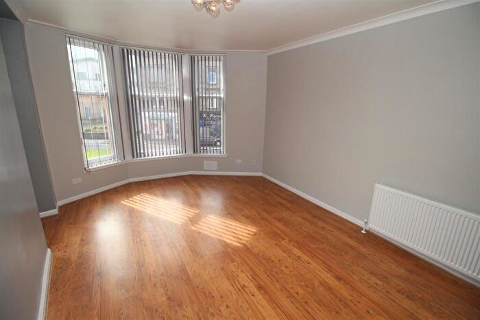 2 Bedroom Flat To Rent In Newton Street, Greenock, PA16