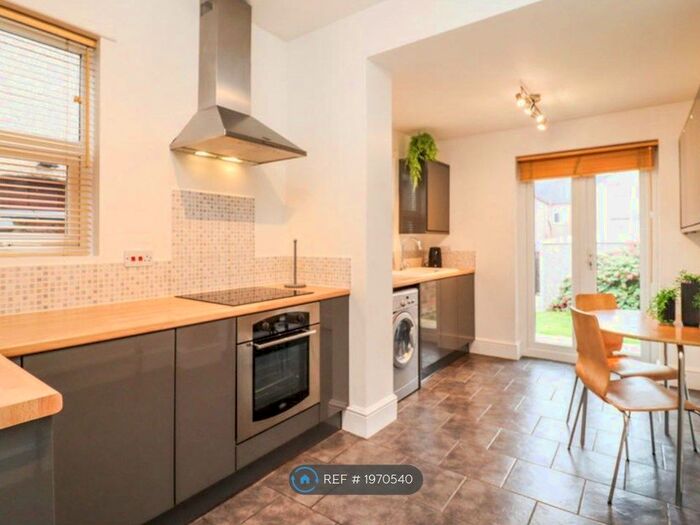 3 Bedroom Terraced House To Rent In Claremont Road, Rugby, CV21