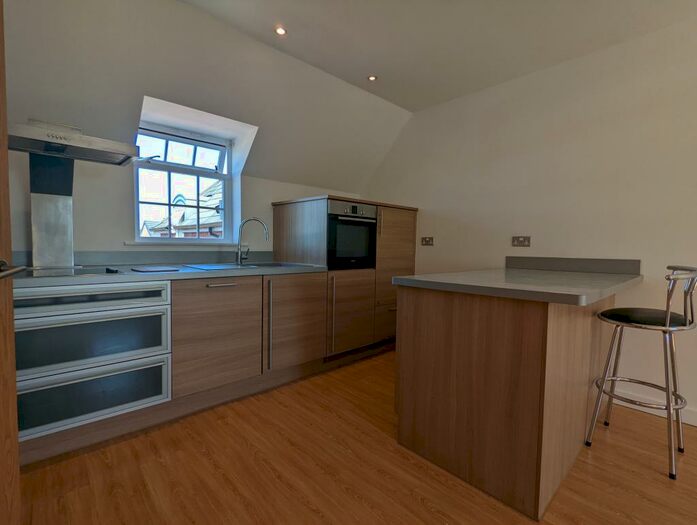 2 Bedroom Flat To Rent In Hamilton Mews, Doncaster, DN4