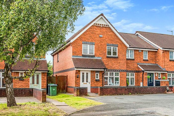 3 Bedroom End Of Terrace House To Rent In Brunel Drive, Tipton, West Midlands, DY4