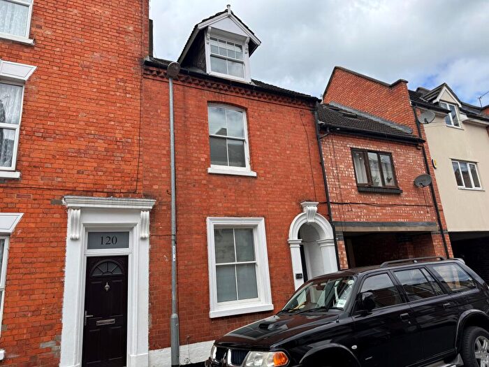 4 Bedroom Terraced House To Rent In Lower Thrift Street, Abington, Northampton, NN1