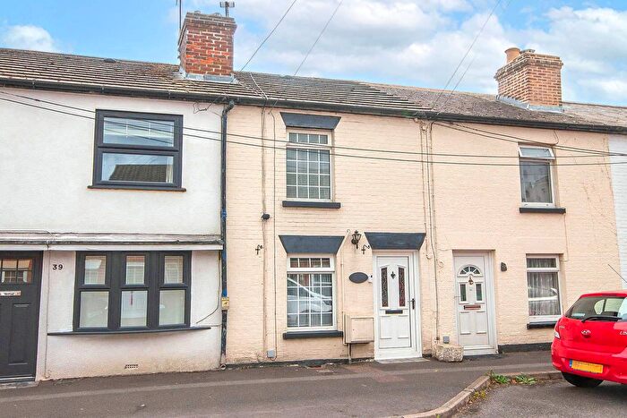 2 Bedroom Terraced House For Sale In Osborne Road, Totton, SO40