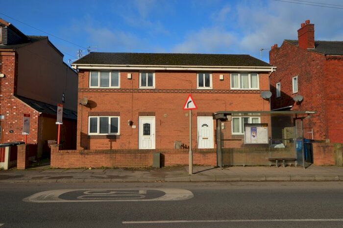 2 Bedroom Town House To Rent In Bolton Road, Bamfurlong, Wigan, WN2