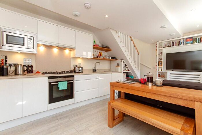 1 Bedroom House To Rent In Austin Court, Cambridge, Cambridgeshire, CB4