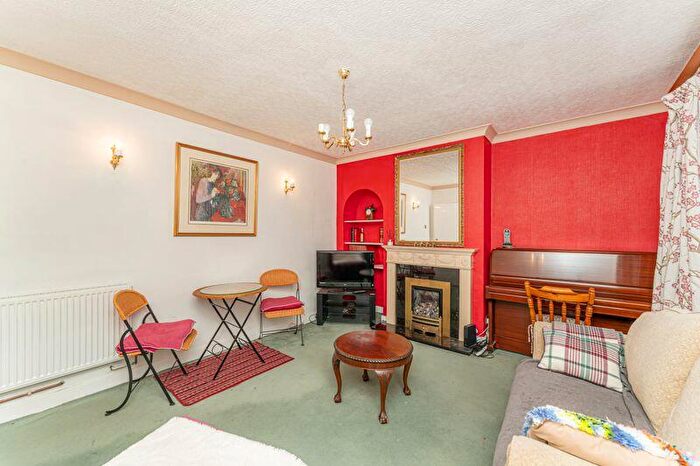 3 Bedroom Terraced House For Sale In Goat Lane, Enfield, EN1