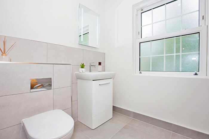 5 Bedroom Detached House For Sale In Monmouth Park, Lyme Regis, DT7