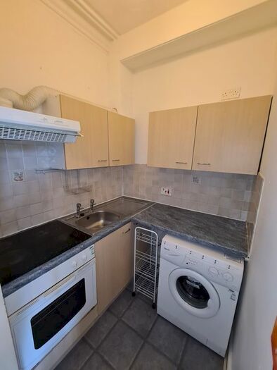 1 Bedroom Flat To Rent In Bed – Parsonage Road, Withington, M20