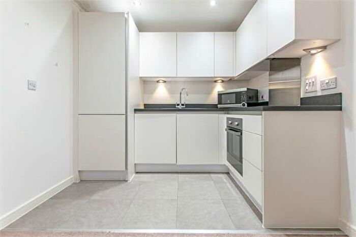 Studio To Rent In Ferry Court, Cardiff, CF11
