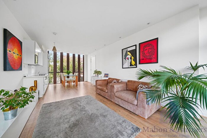 1 Bedroom Flat For Sale In Cabanel Place, London, London, London, SE11
