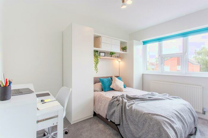 2 Bedroom Apartment To Rent In Clayton Court, Queen's Road, NG9