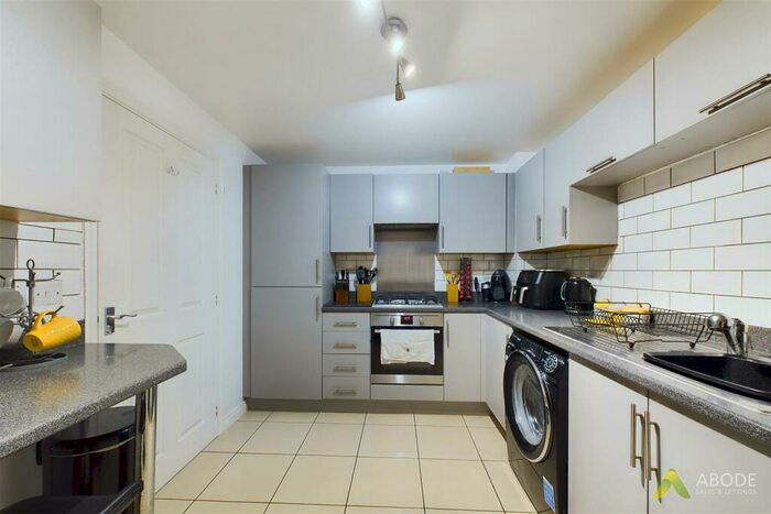 3 Bedroom End Of Terrace House For Sale In Hevea Road, Horninglow, DE13