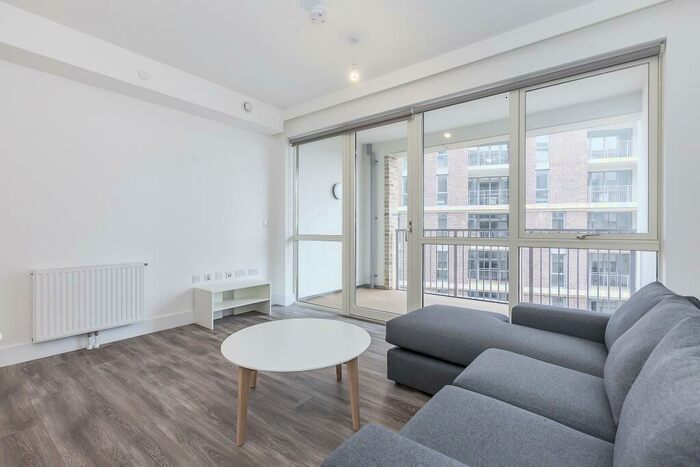 2 Bedroom Apartment To Rent In Argo Apartments, Canning Town London, E16