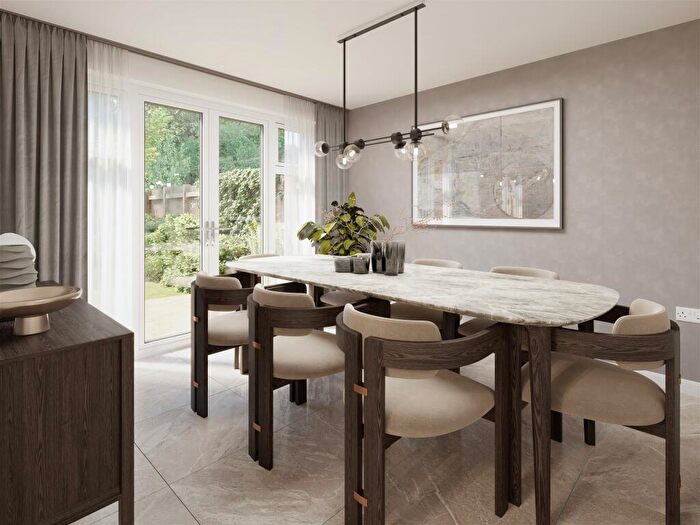 4 Bedroom Detached House For Sale In Uttoxeter, ST14