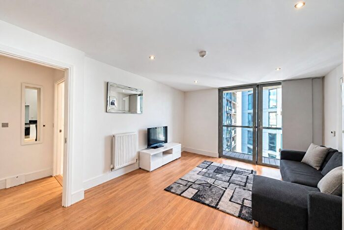 1 Bedroom Flat For Sale In Lanterns Way, Denison House, E14