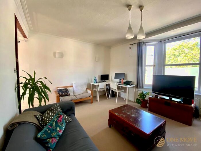1 Bedroom Flat To Rent In Cobbold Road, London, W12