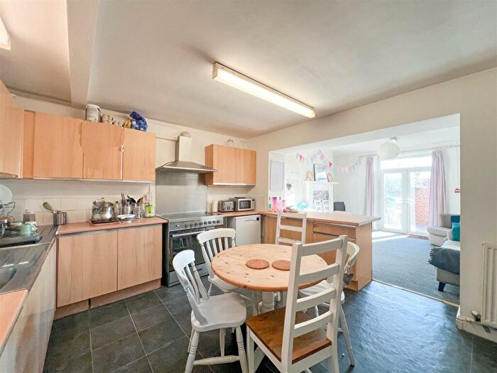 7 Bedroom House To Rent In Glossop Road, Sheffield, S10