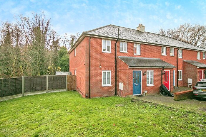 3 Bedroom Maisonette For Sale In Scarletts Road, Colchester, CO1