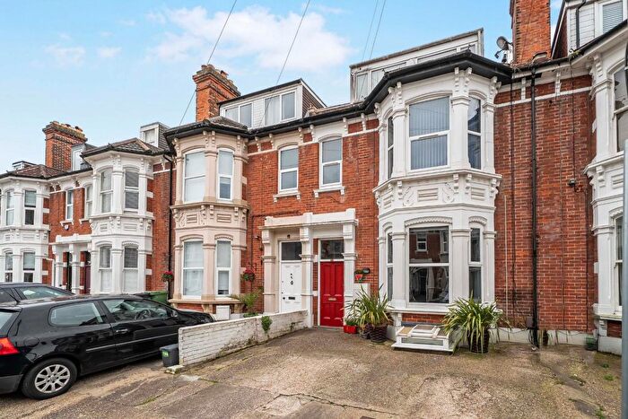 2 Bedroom Flat For Sale In St. Ronans Avenue, Southsea, PO4