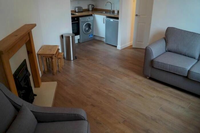 1 Bedroom Flat To Rent In Rosemount Viaduct, Aberdeen, AB25