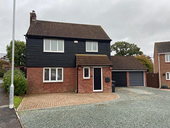 3 Bedroom Detached House For Sale In Woollaton Close, Grange Park, Swindon, SN5