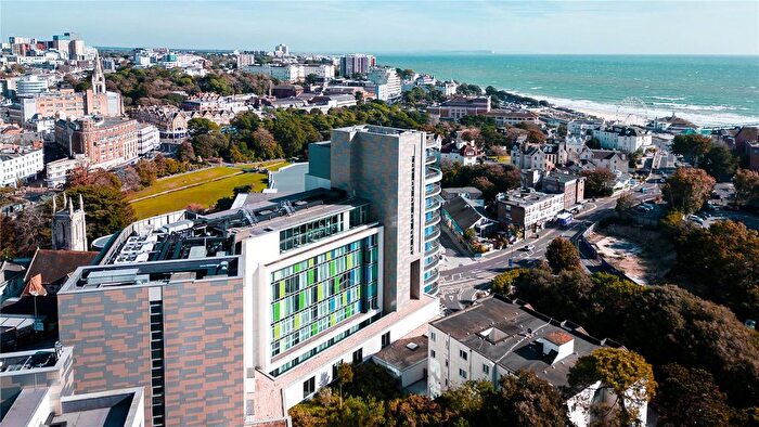 1 Bedroom Flat For Sale In Terrace Mount, Bournemouth, Dorset, BH2