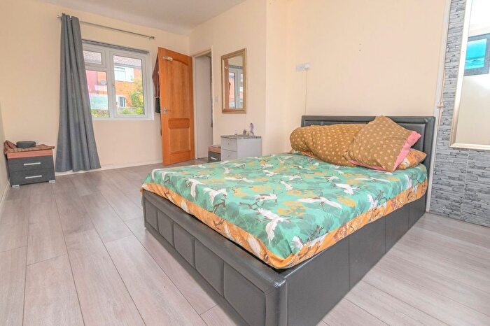 2 Bedroom End Terrace House For Sale In George Gurr Crescent, Folkestone, CT19