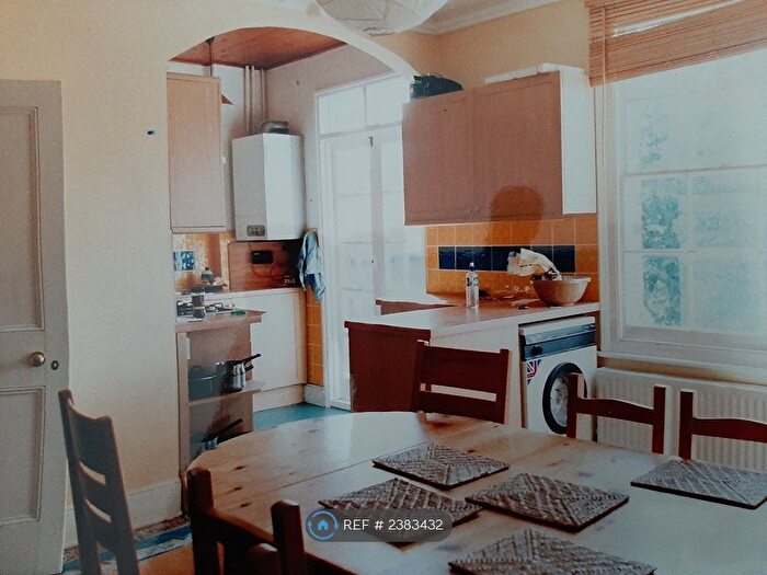 4 Bedroom Maisonette To Rent In Cromwell Place, Mortlake, SW14