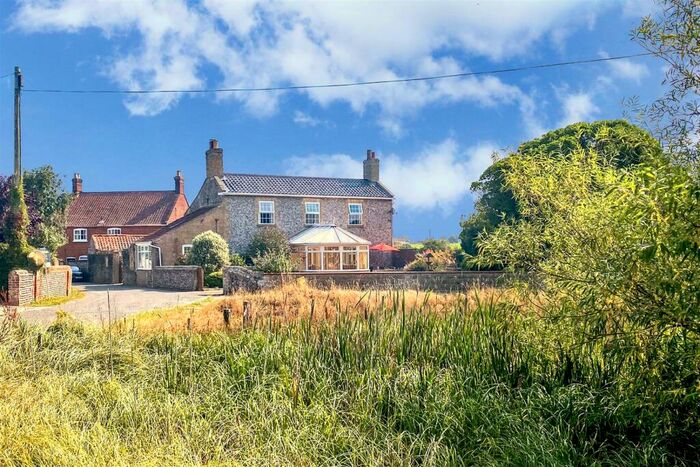 5 Bedroom Detached House For Sale In Church Road, Bacton, NR12