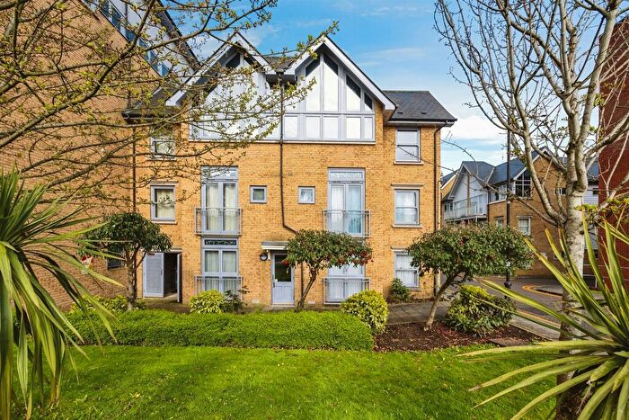 1 Bedroom Apartment For Sale In Bingley Court, Canterbury, CT1