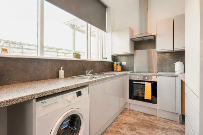 2 Bedroom Apartment To Rent In Unity Place Residence, RG24