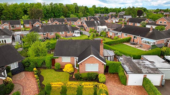 2 Bedroom Detached Bungalow For Sale In Devon Close, Wrexham, LL11