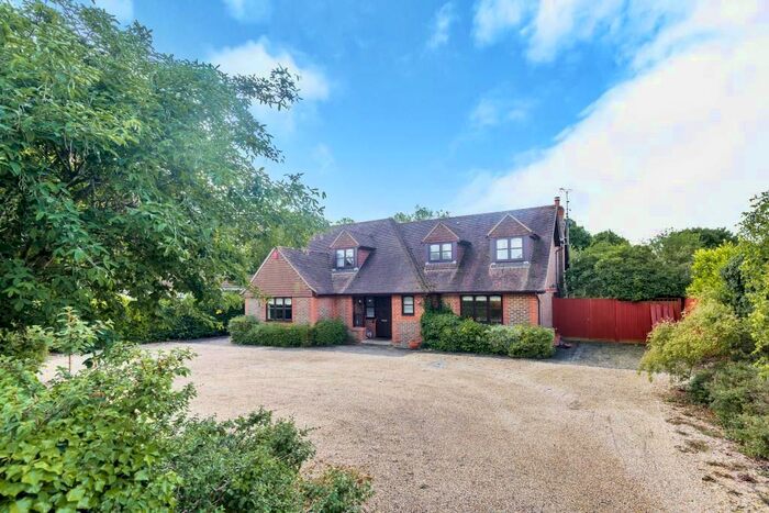 4 Bedroom Detached House To Rent In Milley Road, Waltham St. Lawrence, Reading, RG10