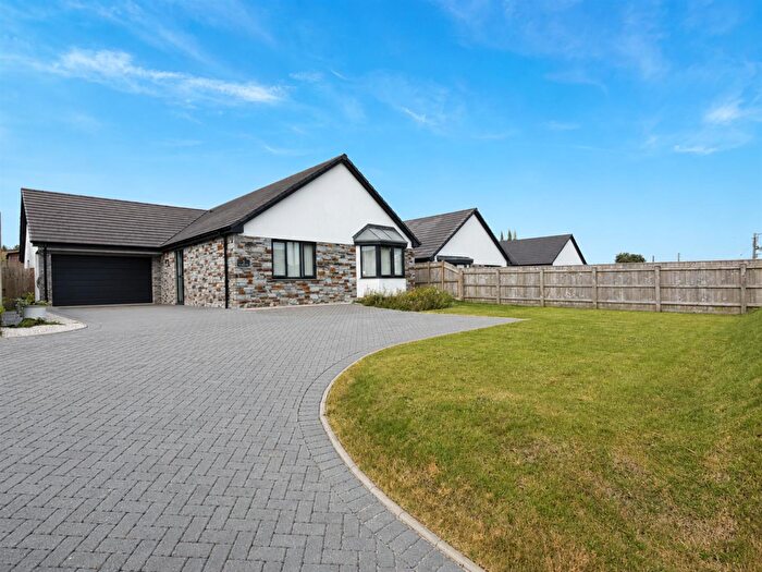 3 Bedroom Detached Bungalow For Sale In Parkham, Bideford, EX39