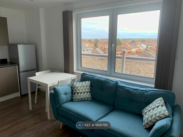 1 Bedroom Flat To Rent In West Central, Slough, SL2