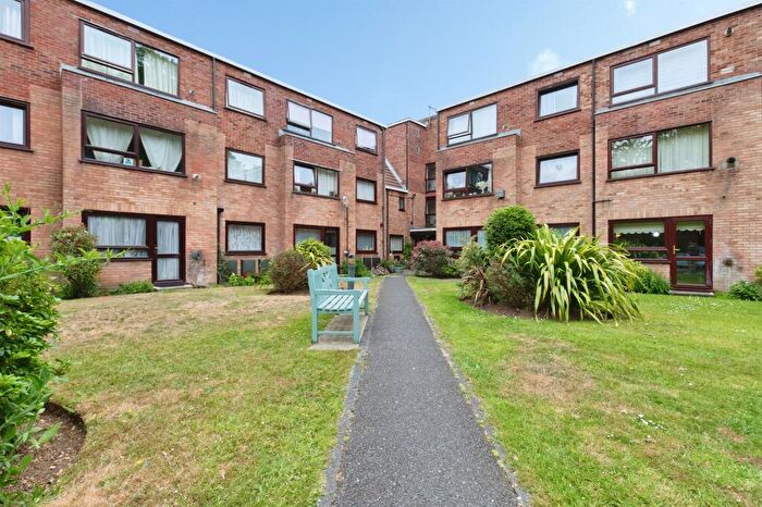 1 Bedroom Flat For Sale In Wellington Road, Bournemouth, BH8