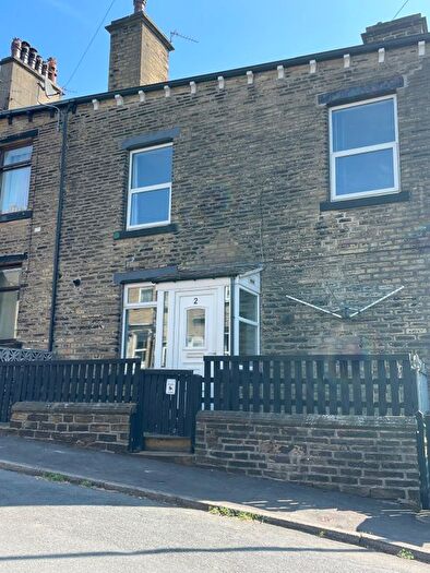 4 Bedroom End Of Terrace House To Rent In Peel Street, Sowerby Bridge, HX6