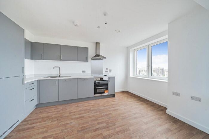 1 Bedroom Flat To Rent In St Pauls Road, Barking, London, IG11