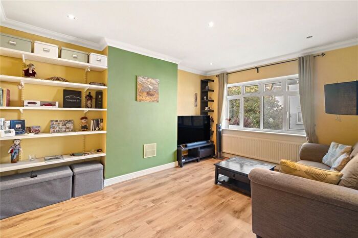 2 Bedroom Flat For Sale In Amyand Park Road, St Margarets, Twickenham, TW1