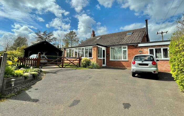 3 Bedroom Bungalow For Sale In Station Road, Yaxham, Dereham, NR19