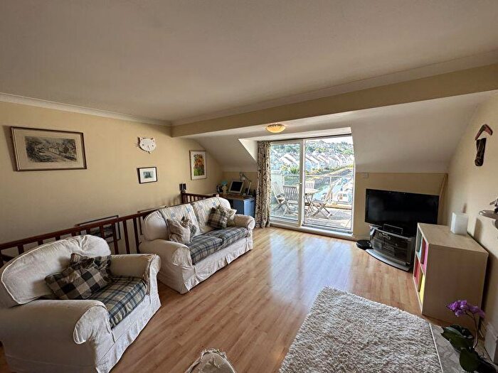 3 Bedroom Terraced House For Sale In Y Felinheli, Gwynedd, LL56