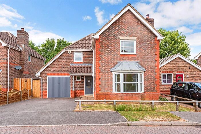 4 Bedroom Detached House For Sale In Denning Mead, Andover, SP10