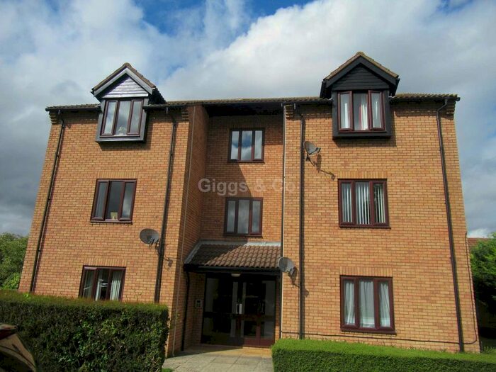 1 Bedroom Flat To Rent In Burwel Road, Eaton Ford PE19