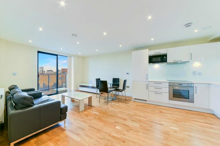 1 Bedroom Flat To Rent In Arc House, Maltby Street, Tower Bridge, London, SE1