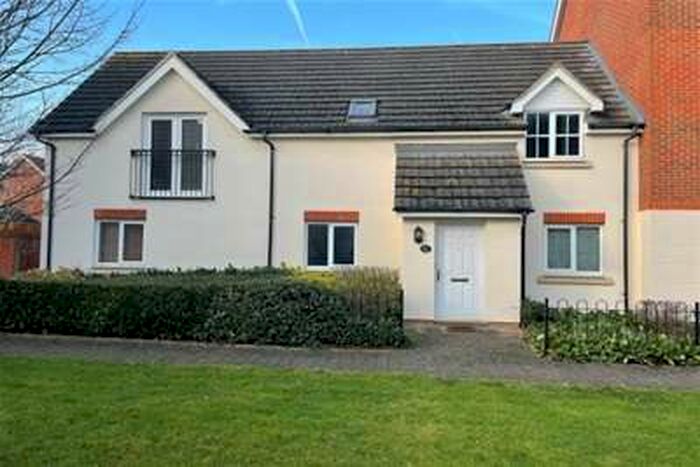 2 Bedroom Flat To Rent In Baden Powell Close, Chelmsford, CM2