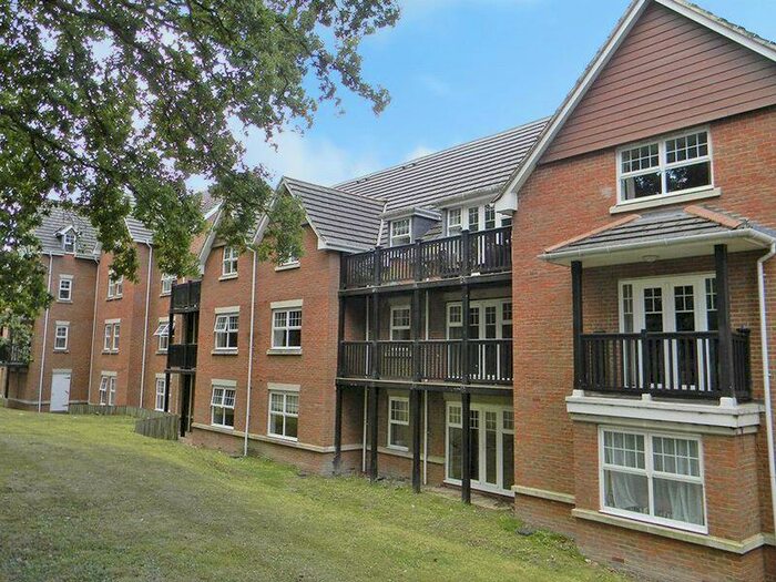 2 Bedroom Apartment To Rent In Jacobs Court, Worth Park Avenue, Pound Hill, Crawley, RH10