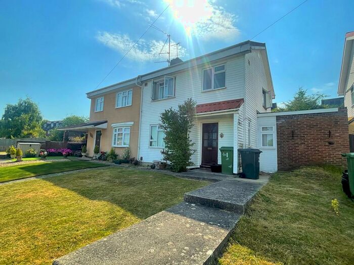 5 Bedroom Semi-Detached House To Rent In Sheridan Close, Winchester, SO22