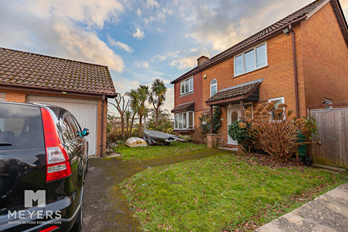 4 Bedroom Detached House For Sale In Trentham Avenue, Bournemouth, BH7