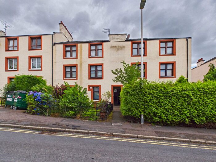 2 Bedroom Flat To Rent In Marryat Terrace, Dundee, DD3
