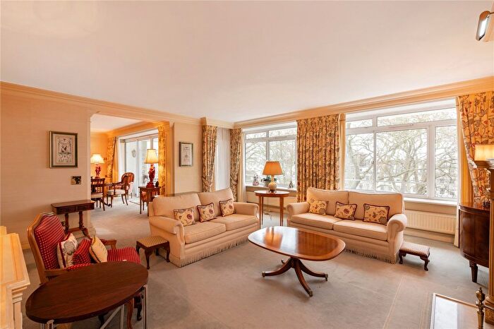 4 Bedroom Flat For Sale In Gloucester Square, London, W2